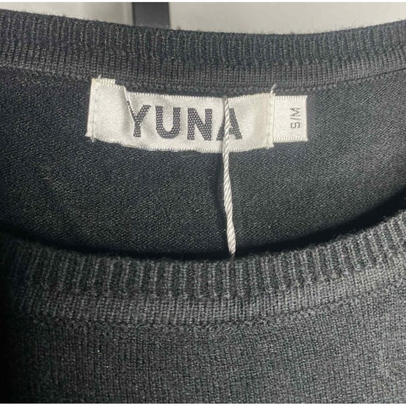 Yuna size S/M Sweater black shoe Graphic Sparkle beads Jimmy Choo for Cinderella - Picture 4 of 6